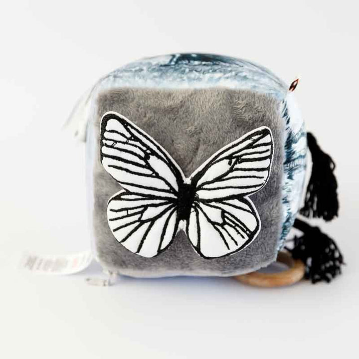 Curious Kudu Sensory Cube | Monochrome